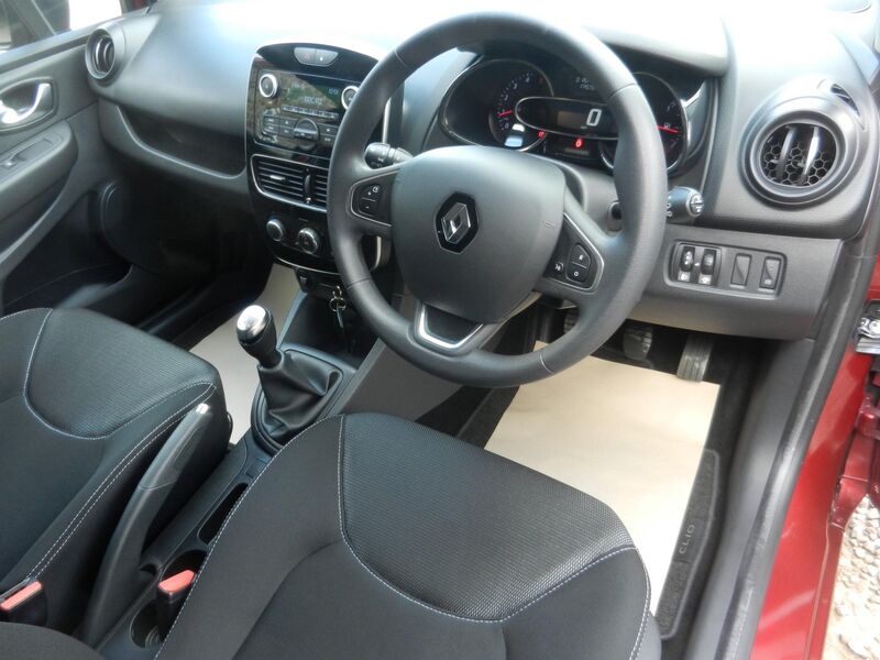 RENAULT CLIO
