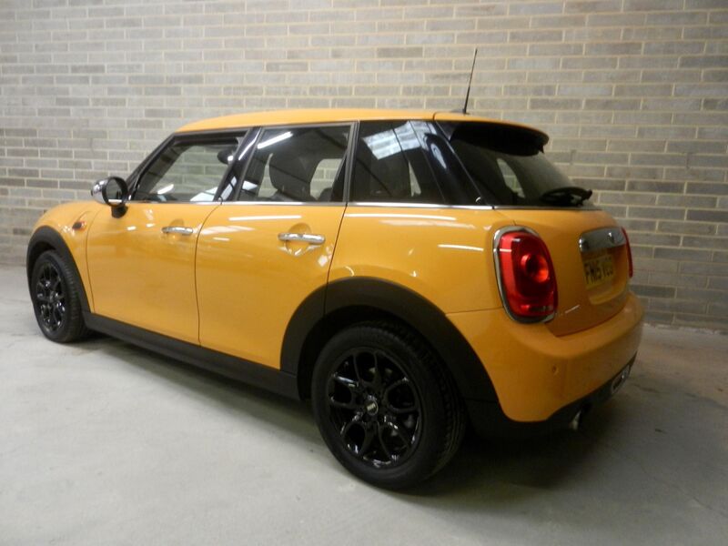 View MINI HATCH 1.2 One Euro 6 (s/s) 5dr