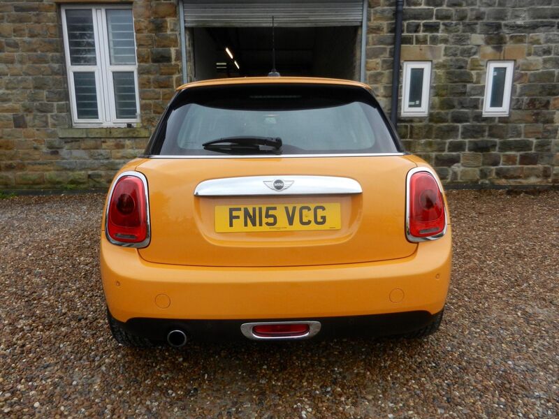 MINI HATCH