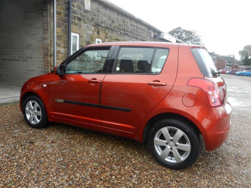 SUZUKI SWIFT