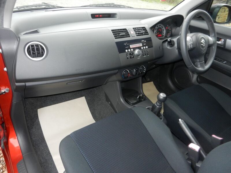 SUZUKI SWIFT