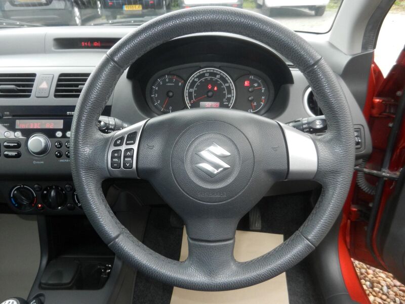 SUZUKI SWIFT