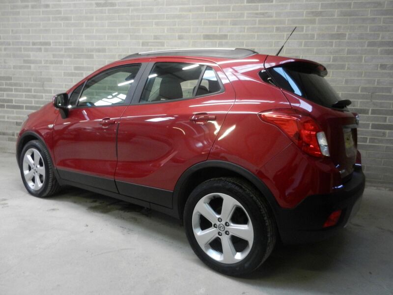 View VAUXHALL MOKKA 1.7 CDTi Exclusiv 4WD Euro 5 (s/s) 5dr