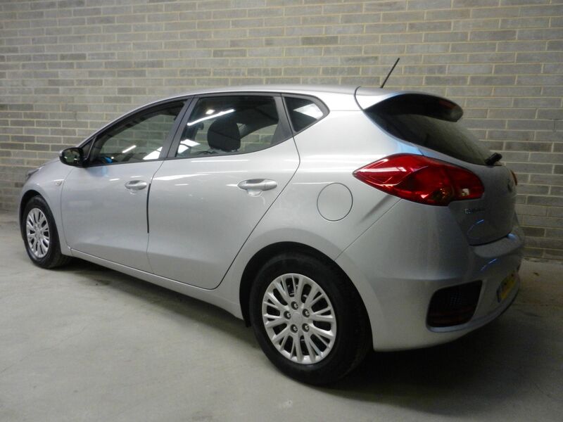 View KIA CEED 1.6 CRDi 1 Euro 6 (s/s) 5dr