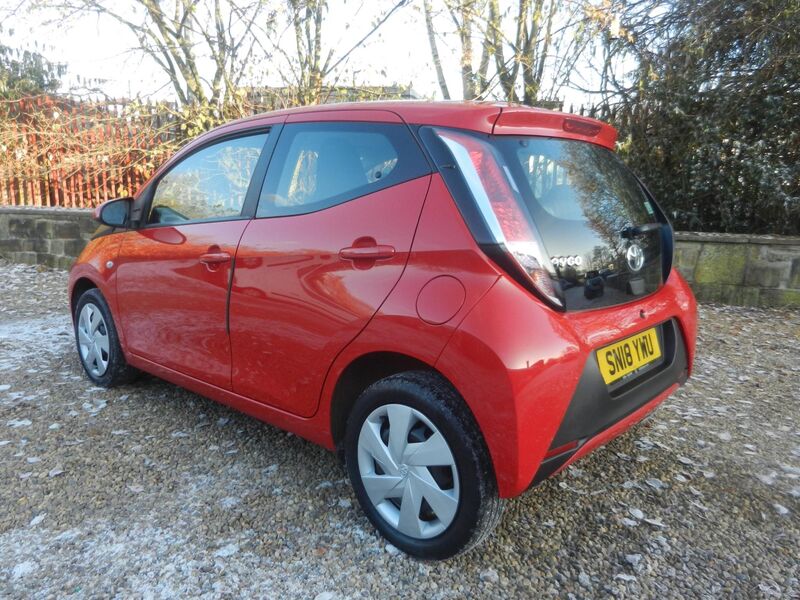 TOYOTA AYGO