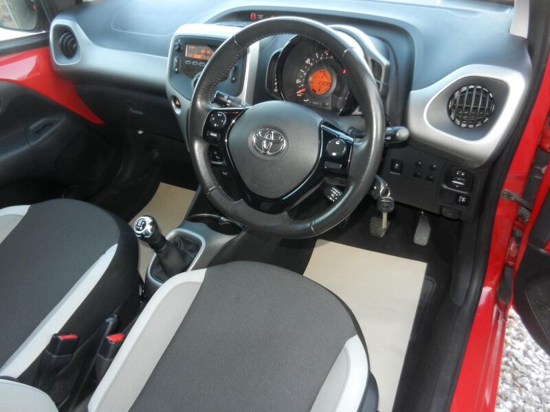 TOYOTA AYGO