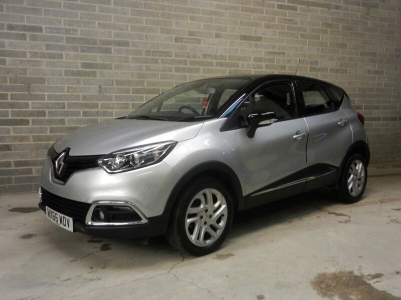 View RENAULT CAPTUR 1.2 TCe ENERGY Dynamique Nav Auto Euro 6 (s/s) 5dr