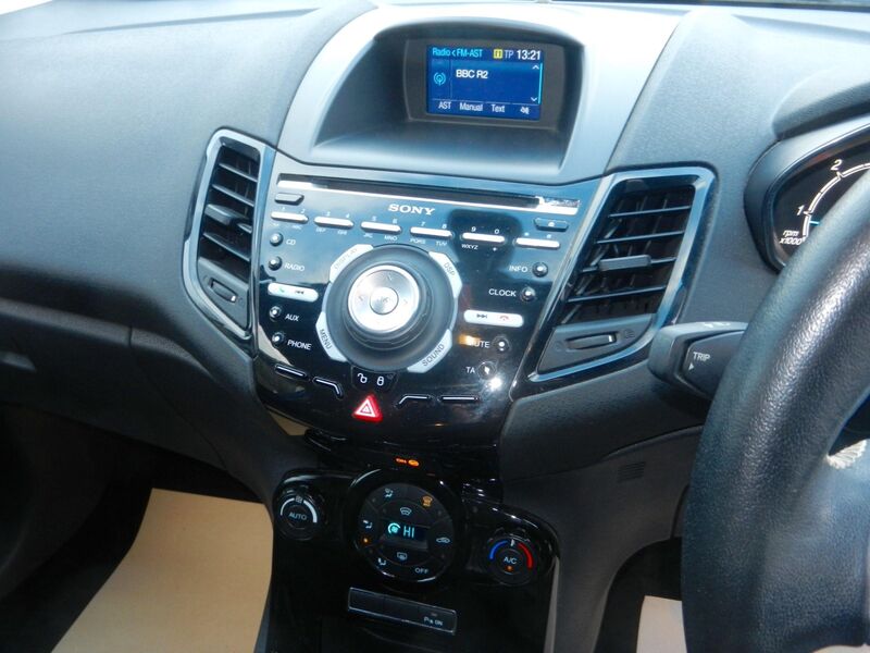 FORD FIESTA