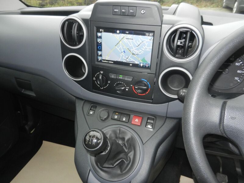 PEUGEOT PARTNER