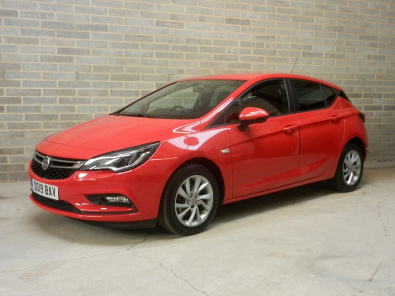 View VAUXHALL ASTRA 1.6 CDTi ecoTEC BlueInjection Tech Line Nav Euro 6 (s/s) 5dr