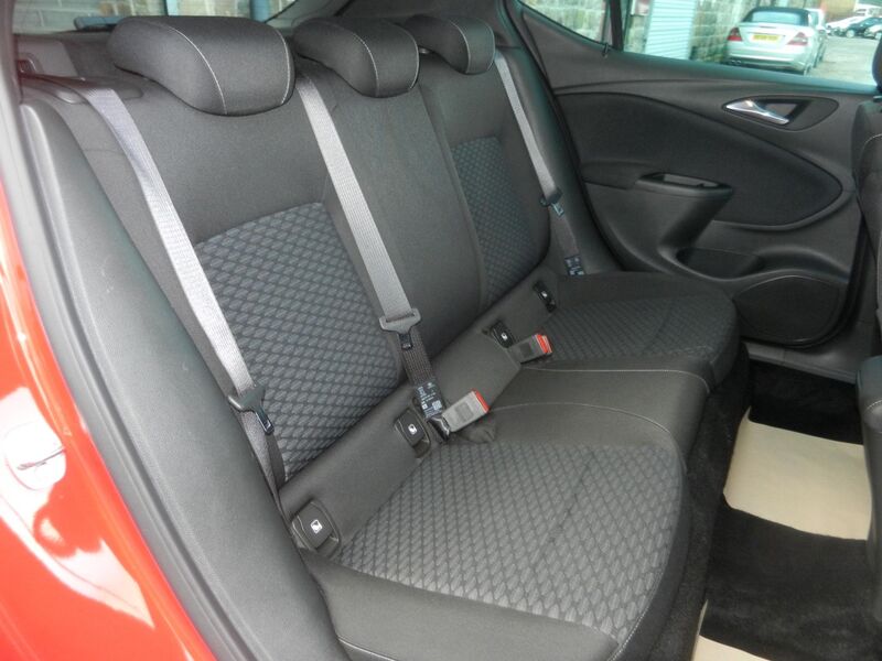 VAUXHALL ASTRA