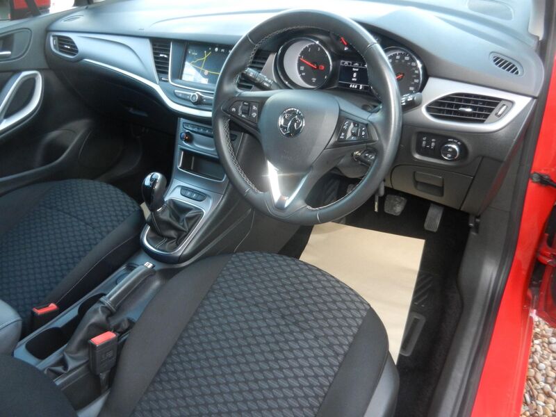 VAUXHALL ASTRA