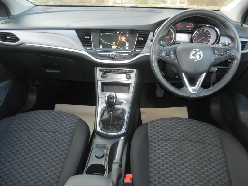 VAUXHALL ASTRA