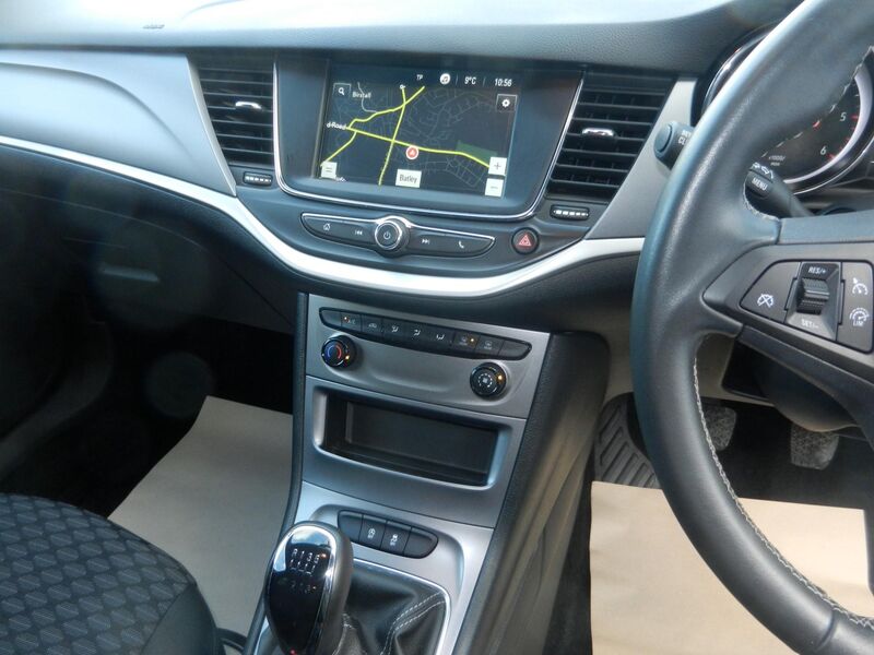 VAUXHALL ASTRA