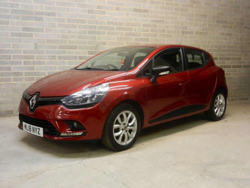 View RENAULT CLIO 1.5 dCi Play Euro 6 (s/s) 5dr