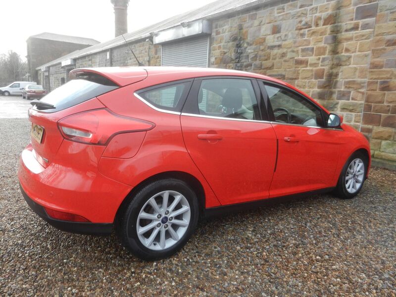 FORD FOCUS