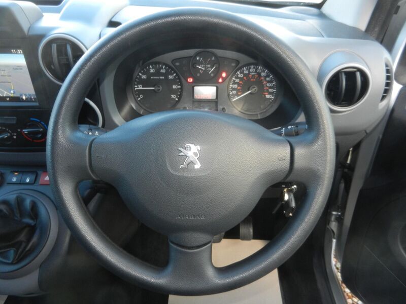 PEUGEOT PARTNER