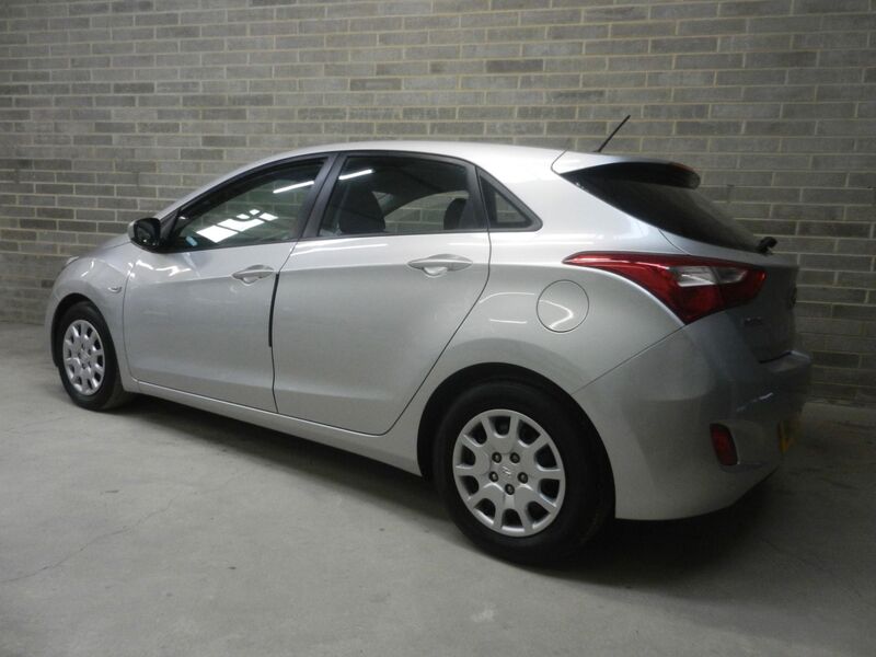 View HYUNDAI I30 1.4 CRDi Classic Euro 5 5dr