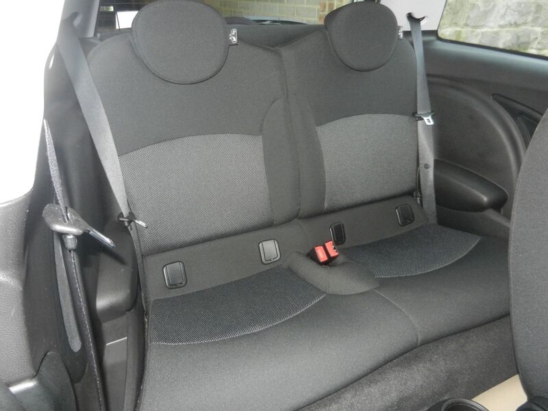 MINI HATCH