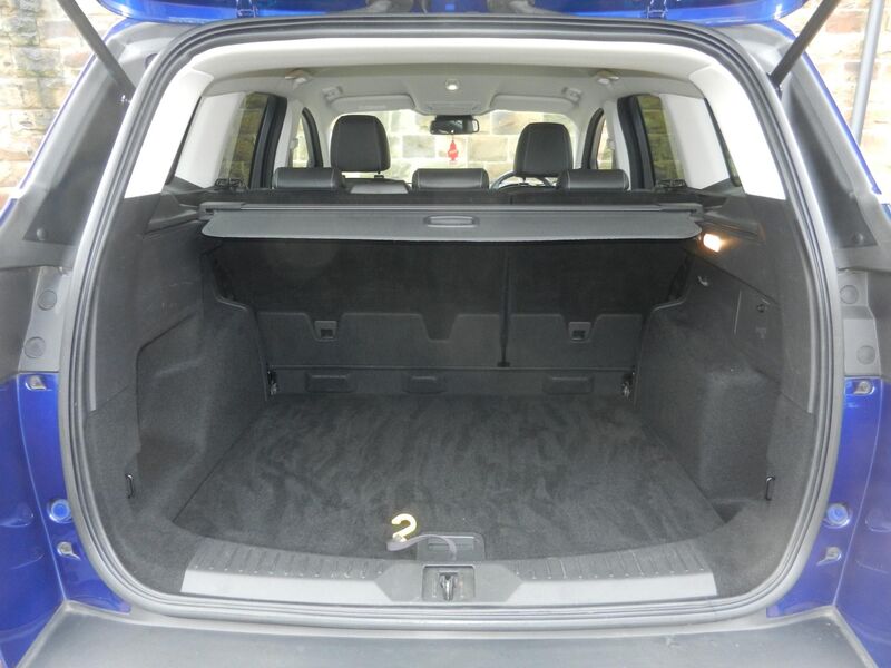 FORD KUGA