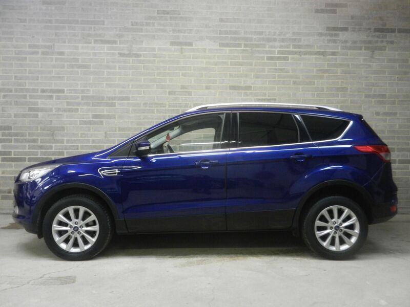 View FORD KUGA 2.0 TDCi Titanium 2WD Euro 6 (s/s) 5dr