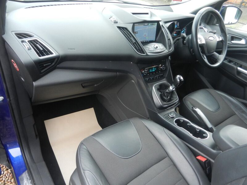 FORD KUGA