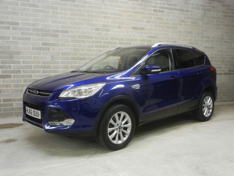 View FORD KUGA 2.0 TDCi Titanium 2WD Euro 6 (s/s) 5dr