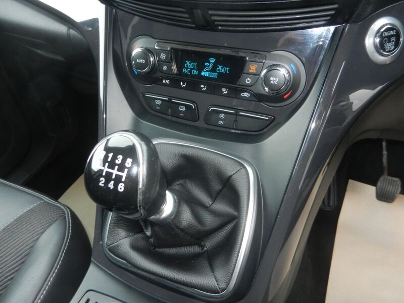 FORD KUGA