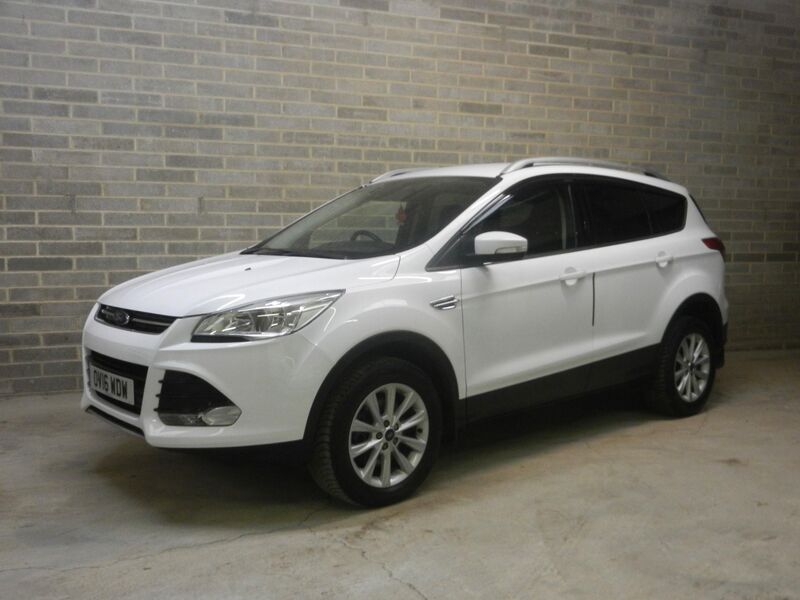 View FORD KUGA 2.0 TDCi Titanium Powershift AWD Euro 6 (s/s) 5dr