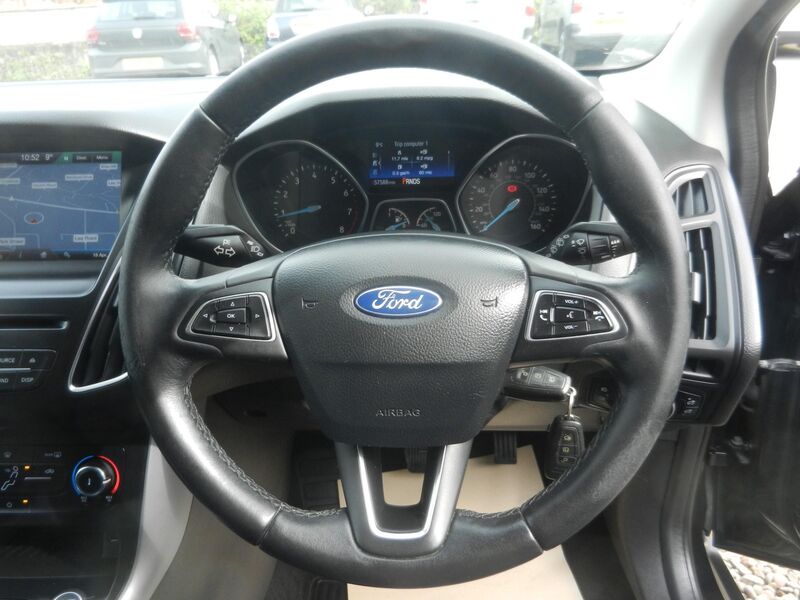 FORD FOCUS