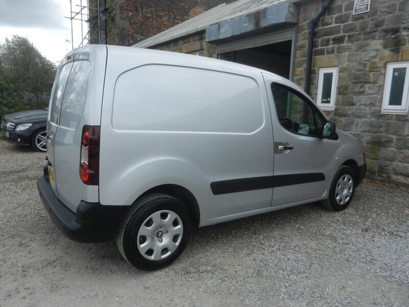 PEUGEOT PARTNER