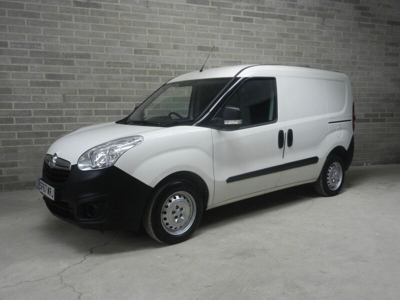 View VAUXHALL COMBO 1.3 CDTi 2000 FWD L1 H1 3dr