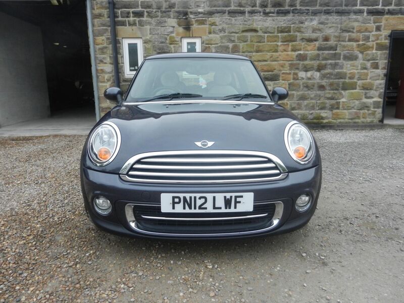 MINI HATCH