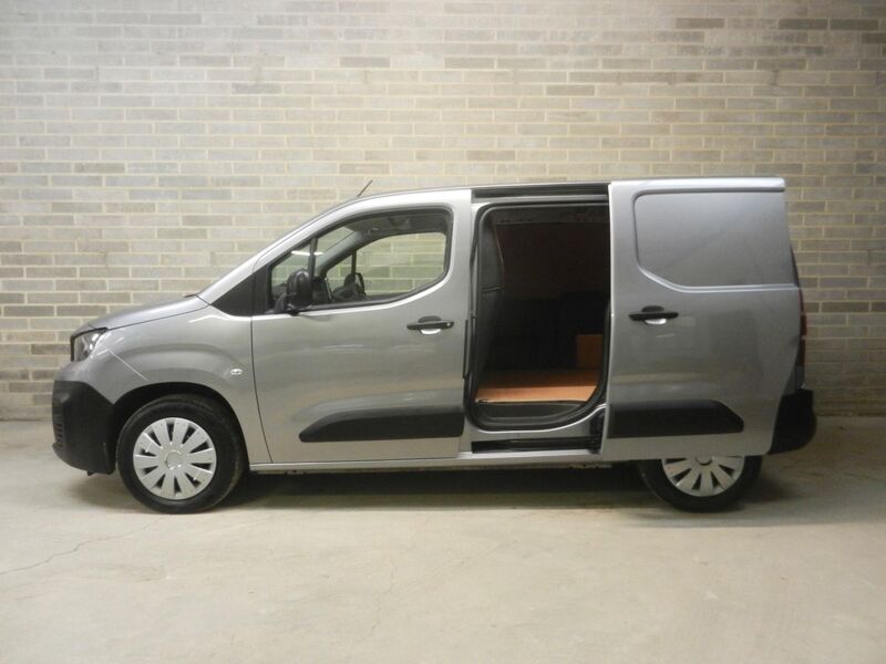 View PEUGEOT PARTNER 1.6 BlueHDi 1000 Professional Standard Panel Van SWB Euro 6 (s/s) 5dr