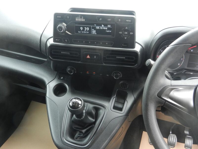 VAUXHALL COMBO