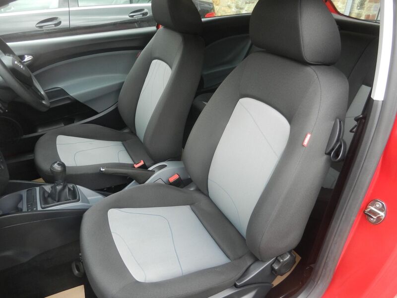 SEAT IBIZA
