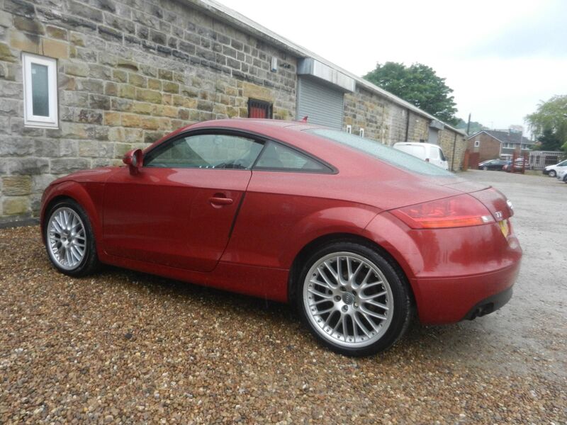 AUDI TT