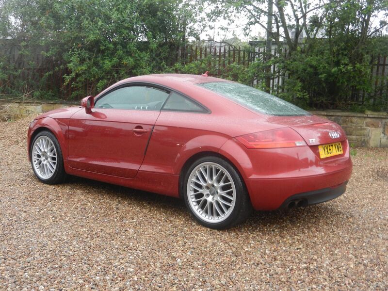 AUDI TT