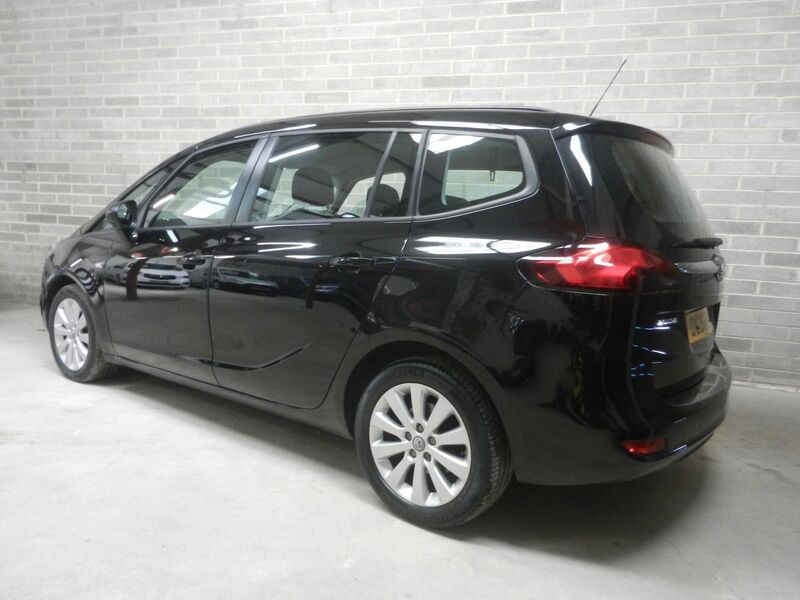 View VAUXHALL ZAFIRA TOURER 1.6 CDTi ecoFLEX Design Euro 6 (s/s) 5dr