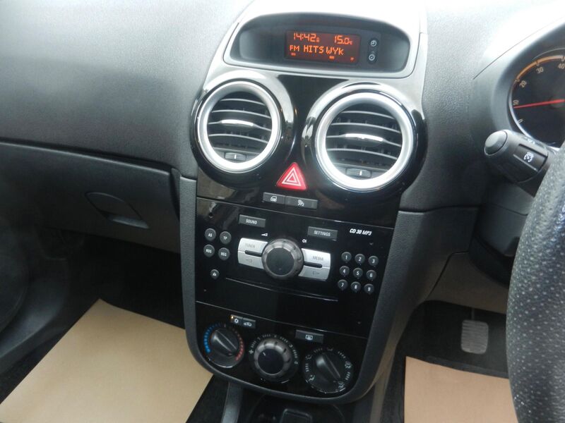 VAUXHALL CORSA