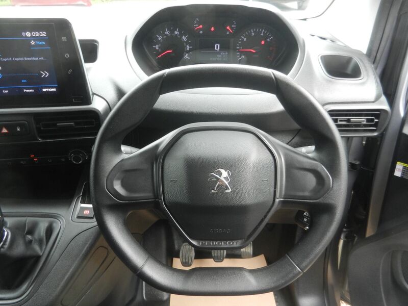 PEUGEOT PARTNER