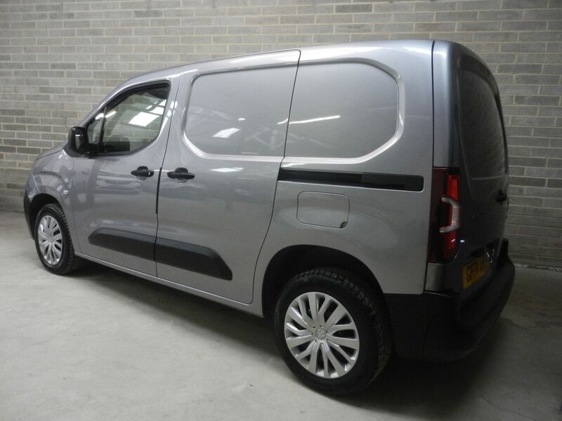 PEUGEOT PARTNER