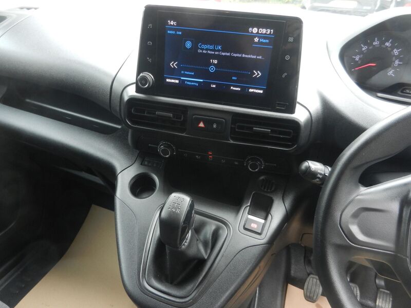 PEUGEOT PARTNER