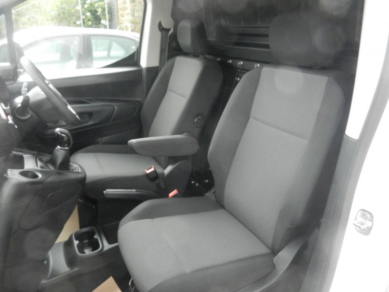 VAUXHALL COMBO