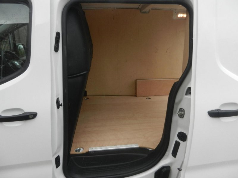 VAUXHALL COMBO