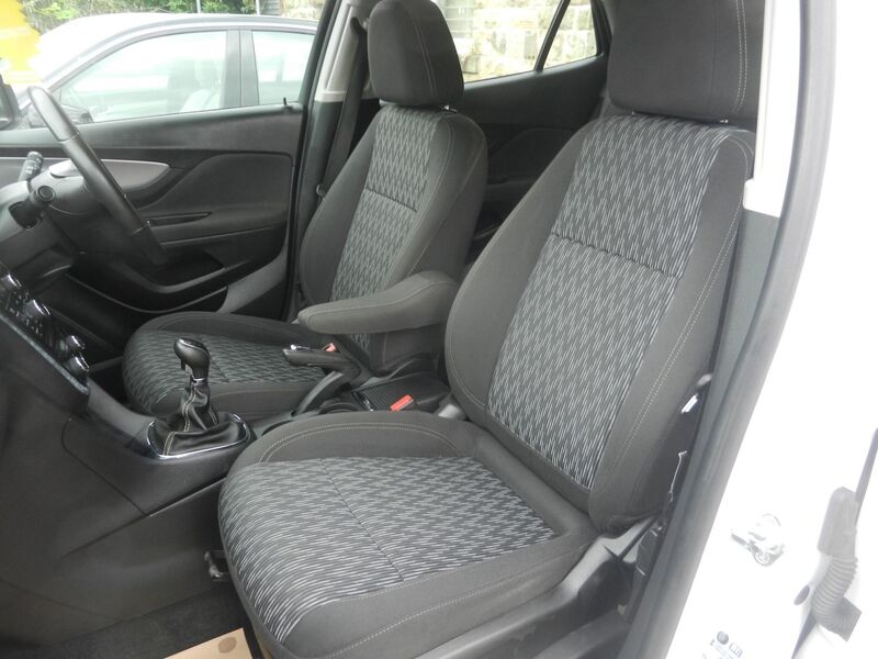 VAUXHALL MOKKA