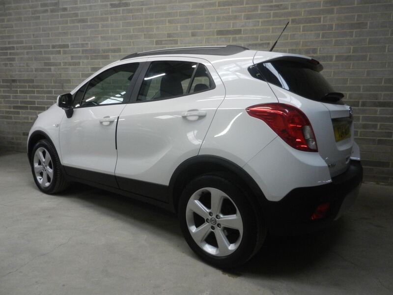 View VAUXHALL MOKKA 1.7 CDTi Exclusiv 2WD Euro 5 (s/s) 5dr