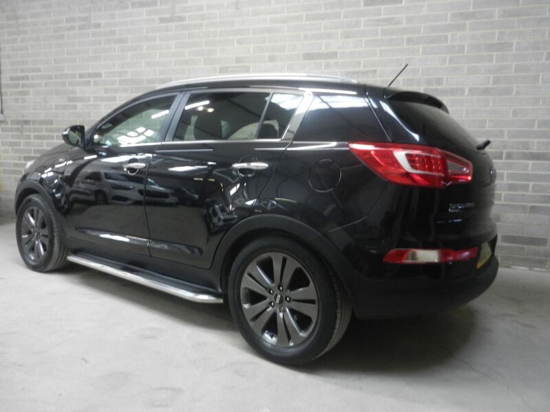 View KIA SPORTAGE 2.0 CRDi First Edition AWD Euro 5 5dr