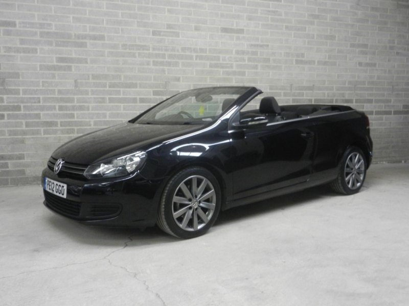 View VOLKSWAGEN GOLF 1.6 TDI BlueMotion Tech SE Cabriolet Euro 5 (s/s) 2dr