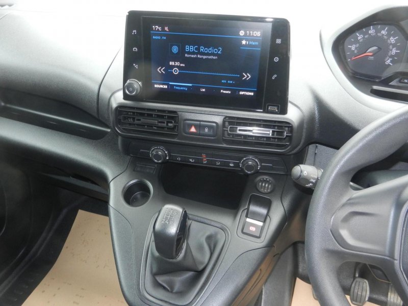 PEUGEOT PARTNER